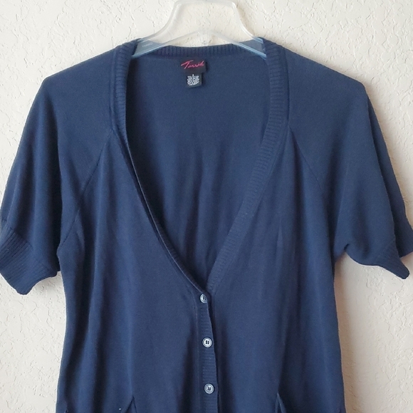 Torrid sz 2 Short Sleve Navy Blue V-Neck Cardigan Sweater - Picture 2 of 7